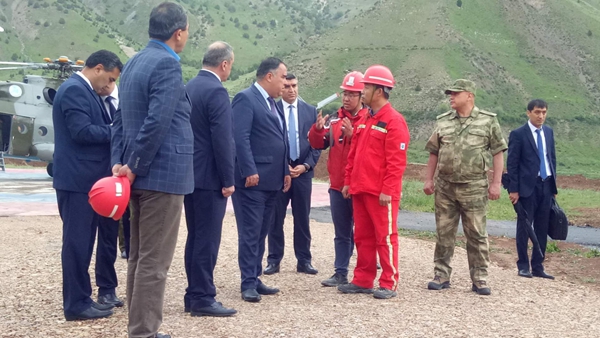 塔吉克斯坦州長蒞臨集為駐塔子公司項目現場視察工作1